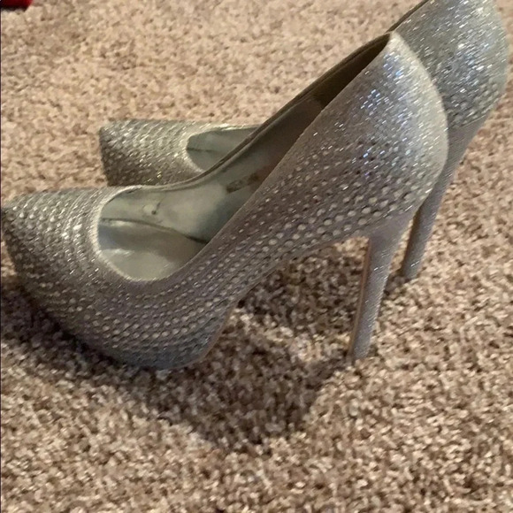 Sequins Round Toe High Heels Pumps - Picture 3 of 9